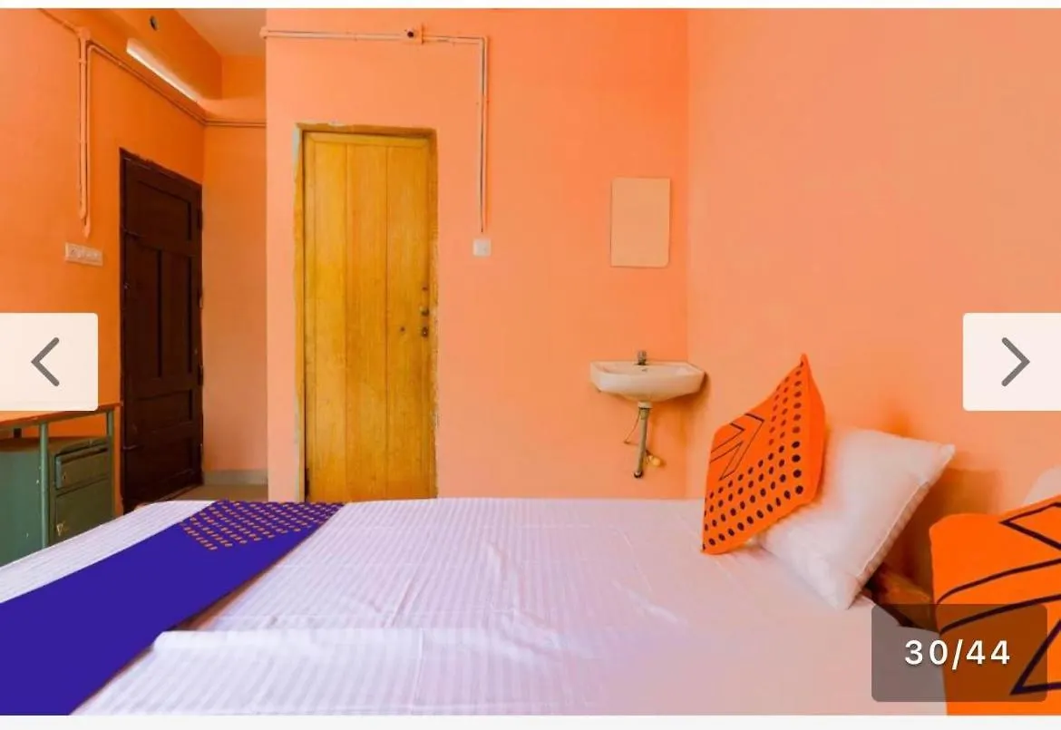 Capsulehotel New Mubarak Hotel Panmana
